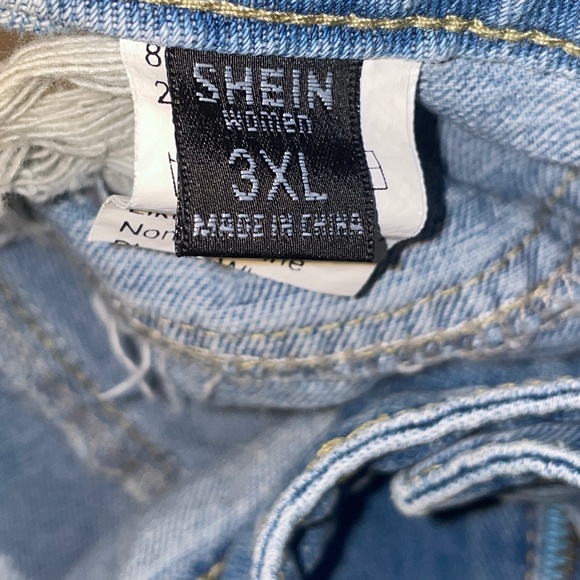 EUC Shein Destroyed Distressed Frayed Ripped Denim Shorts Size 3XL - Picture 2 of 5